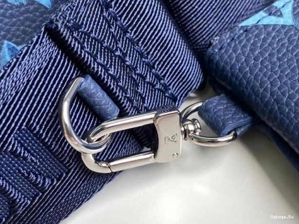 LOUIS TRIO VUITTON MESSENGER 0109